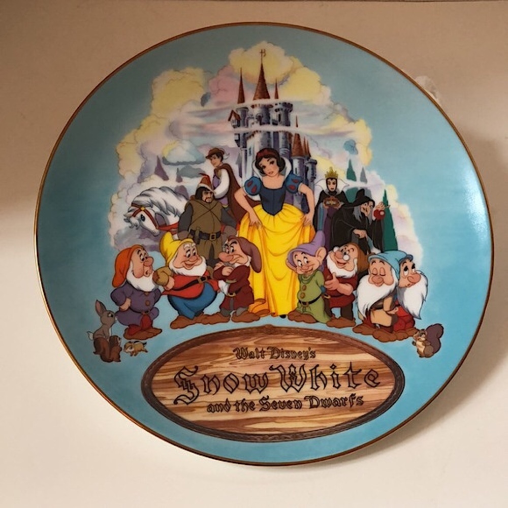 ⭐️Host Pick⭐️ - 1987 Disney’s Snow White plate-vintage